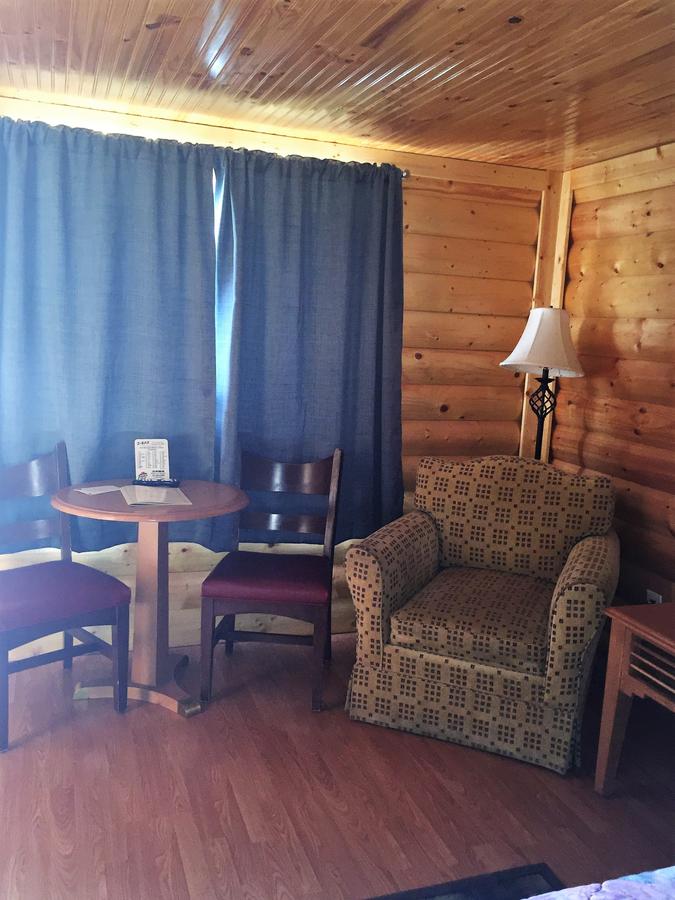 Z Bar Motel - thumb 38