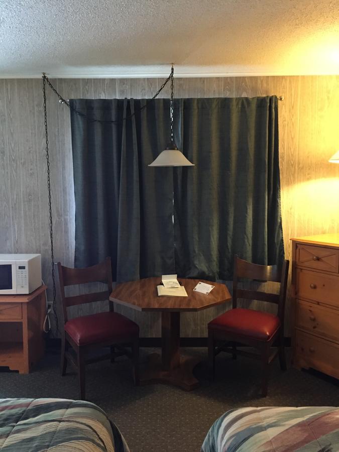 Z Bar Motel - thumb 18