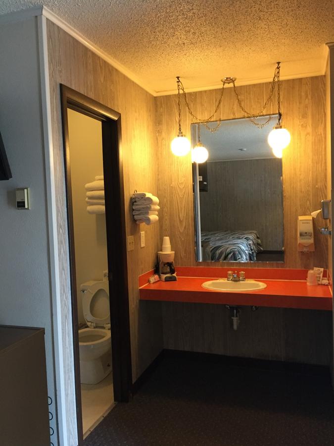 Z Bar Motel - thumb 20