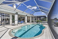 'Bikinis  Martinis' - Canalfront Cape Coral Home Accommodation Ohio