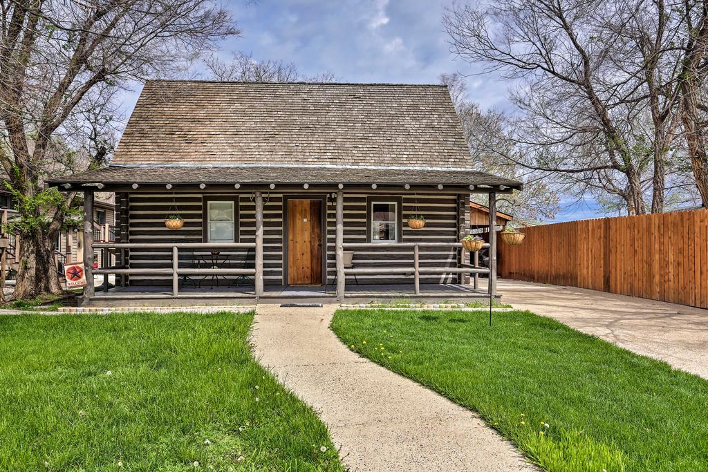 'Maltese Ranch Cabin' Near Medora Attractions - thumb 0