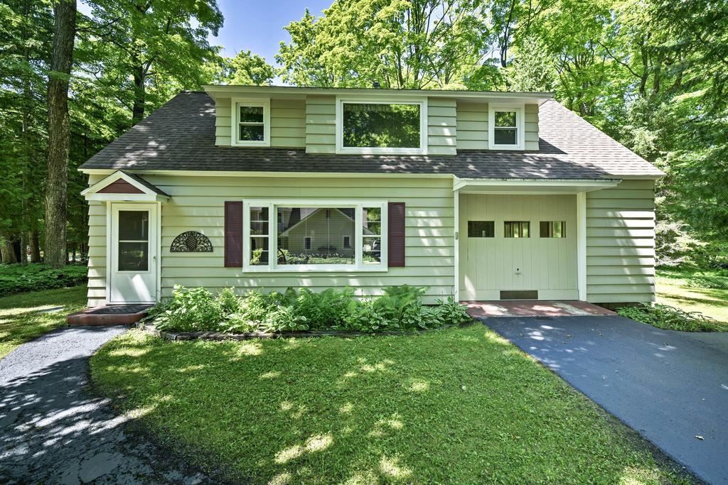 'The Carriage House' Walk To Peninsula St Park - thumb 0