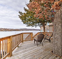 'The Far Out' Camdenton Cottage with Dock Access! - Accommodation Ohio