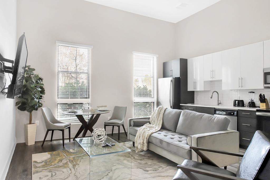 1 Bedroom Midtown Suite With Self Check-in & Free Parking**(Top Pick) - thumb 1