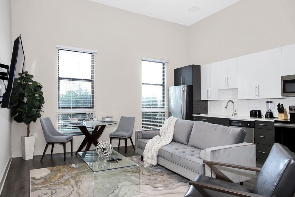 1 Bedroom Midtown Suite With Self Check-in & Free Parking**(Top Pick) - thumb 0