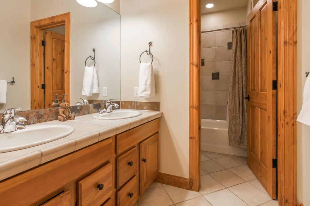 1054 Gold Dust Dr Edwards Home - thumb 2