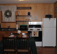 2 Peaceful - 1 Bedrooms 1 Baths Sleeps 4 Cabin - Accommodation Ohio