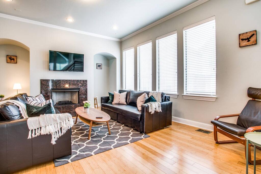 2 Unit Grand Oak Lawn House Perfect For Groups - thumb 2