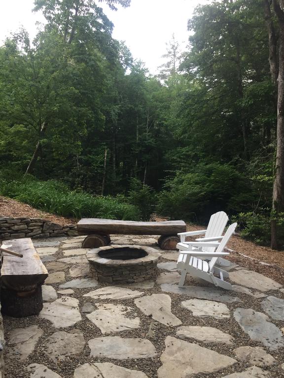 2BR Highlands Luxury Cabin With Stone Firepit In Town - thumb 3