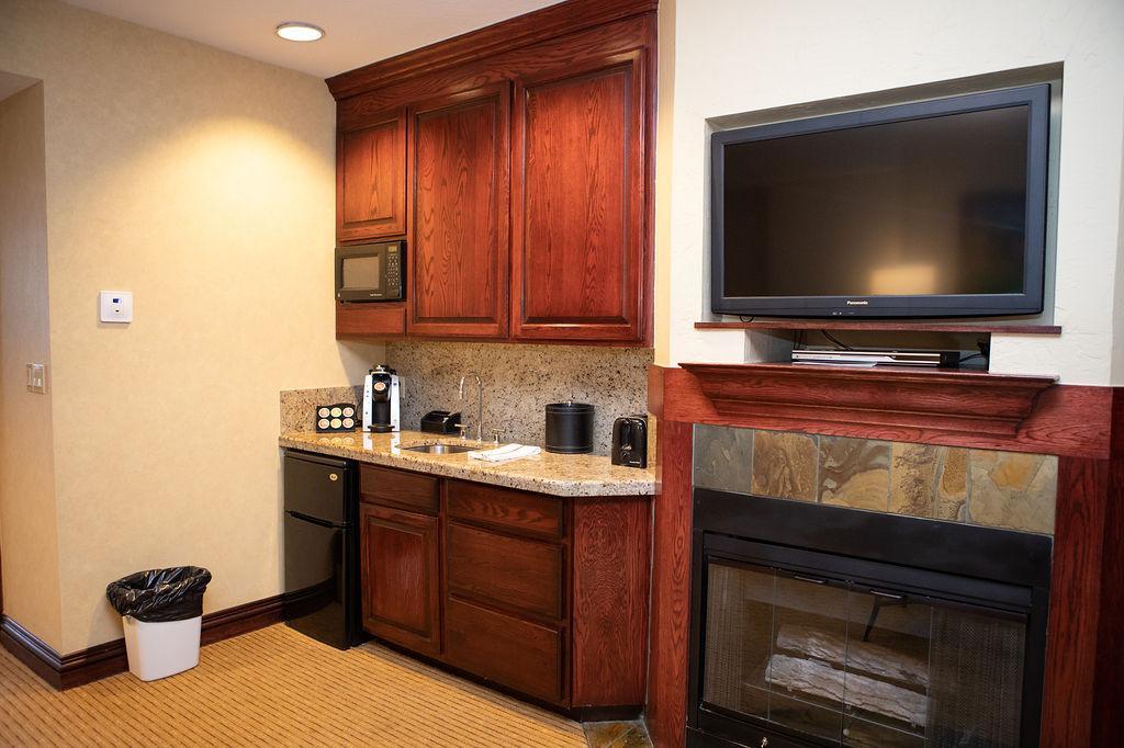 306 Beaver Creek Lodge Luxury Suite Condo - thumb 3