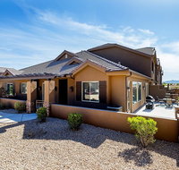 4246 Coral Ridge COZY, BEAUTIFUL TOWNHOME WITH LOTS OF ADDITIONAL PARKING! - Accommodation Ohio