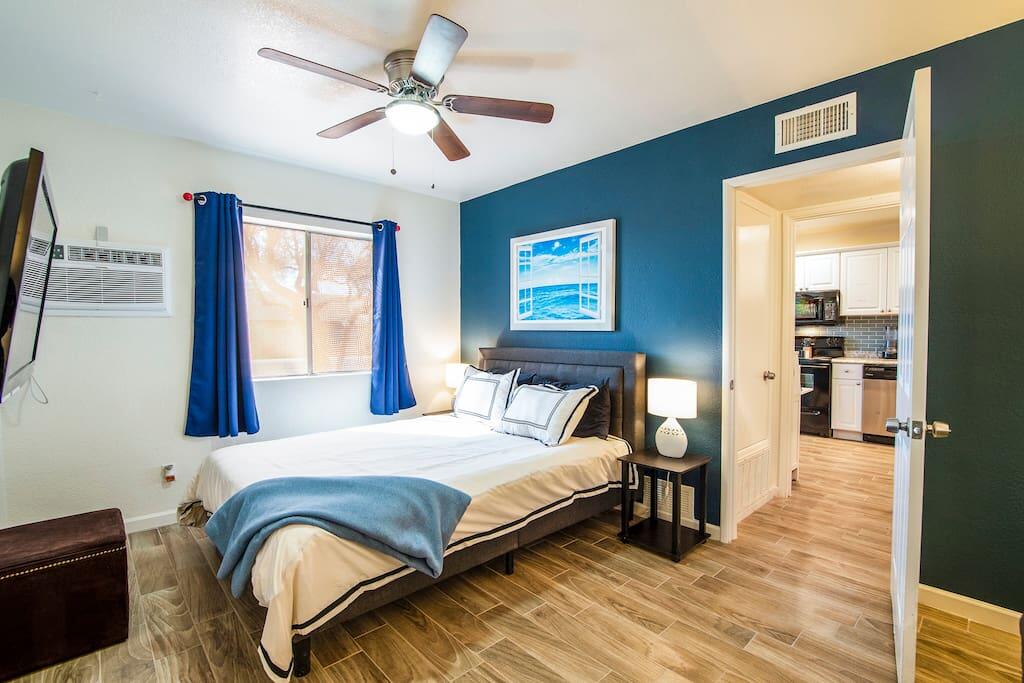 44B CASA GRANDE Modern 1bd 1ba Condo Heated Pool - thumb 1