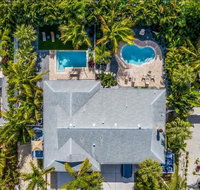 7 Doors Down villa - Accommodation Ohio