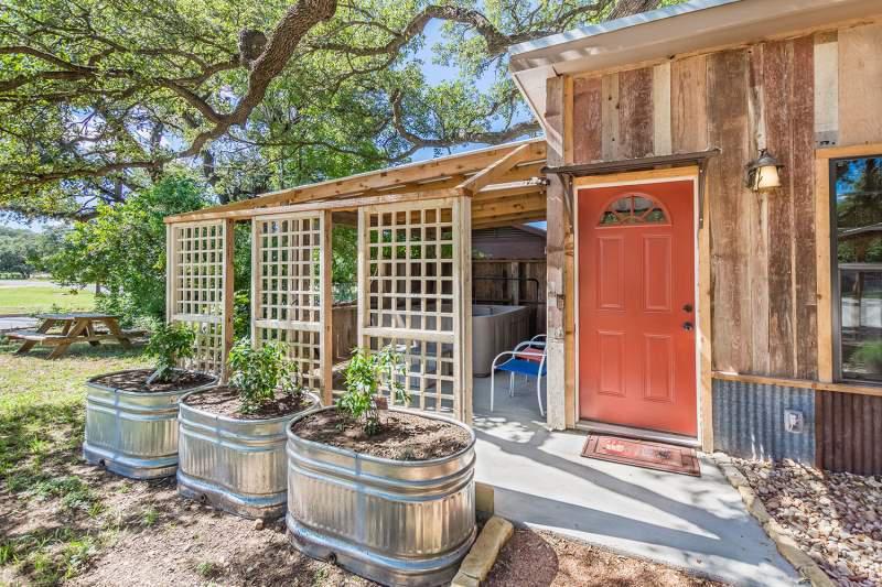 Agarita Haus &Amp; Outback Home - thumb 3