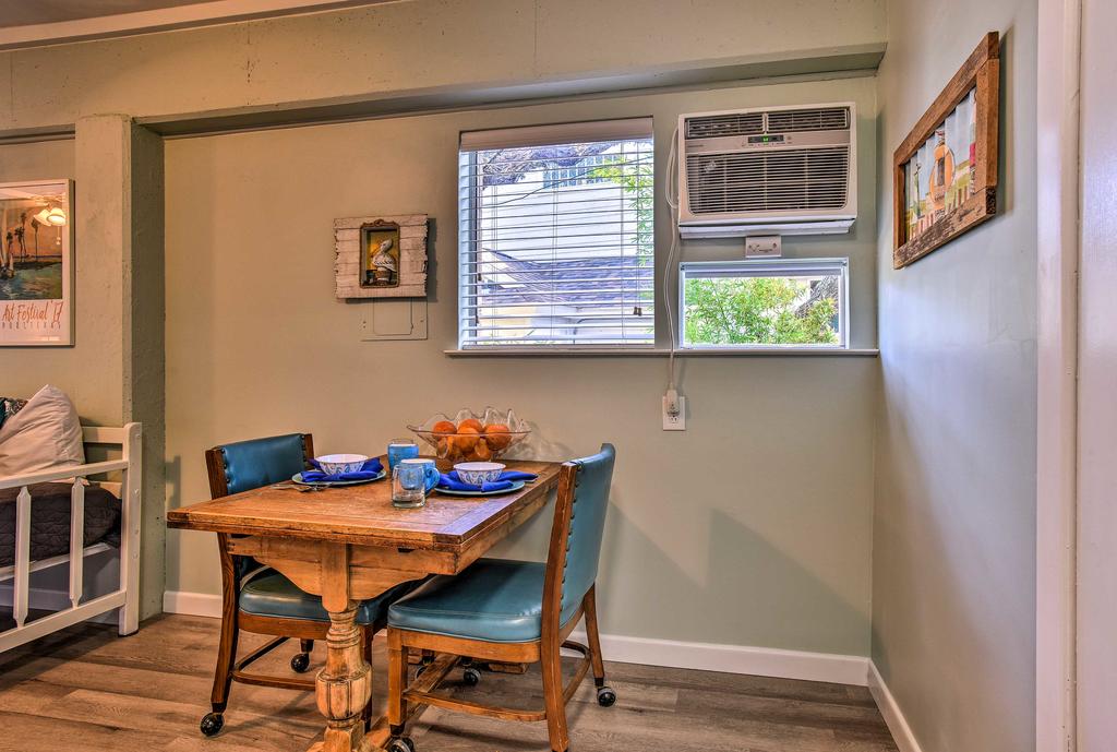 Airy Rockport Studio With Yard - 1 Row From Shore! - thumb 3