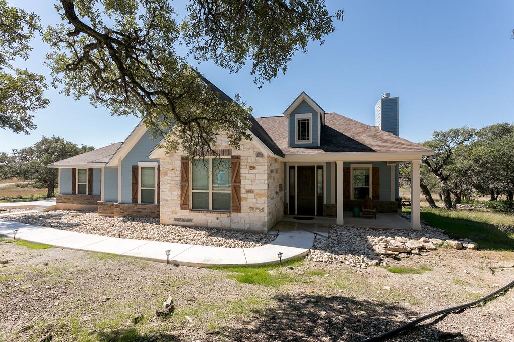 Alder Farmhouse - Fire Pit - Pavilion - Ample Wildlife - thumb 1