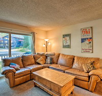 Alyeska Ski Condo with Views - Walk to Lift - Accommodation Ohio