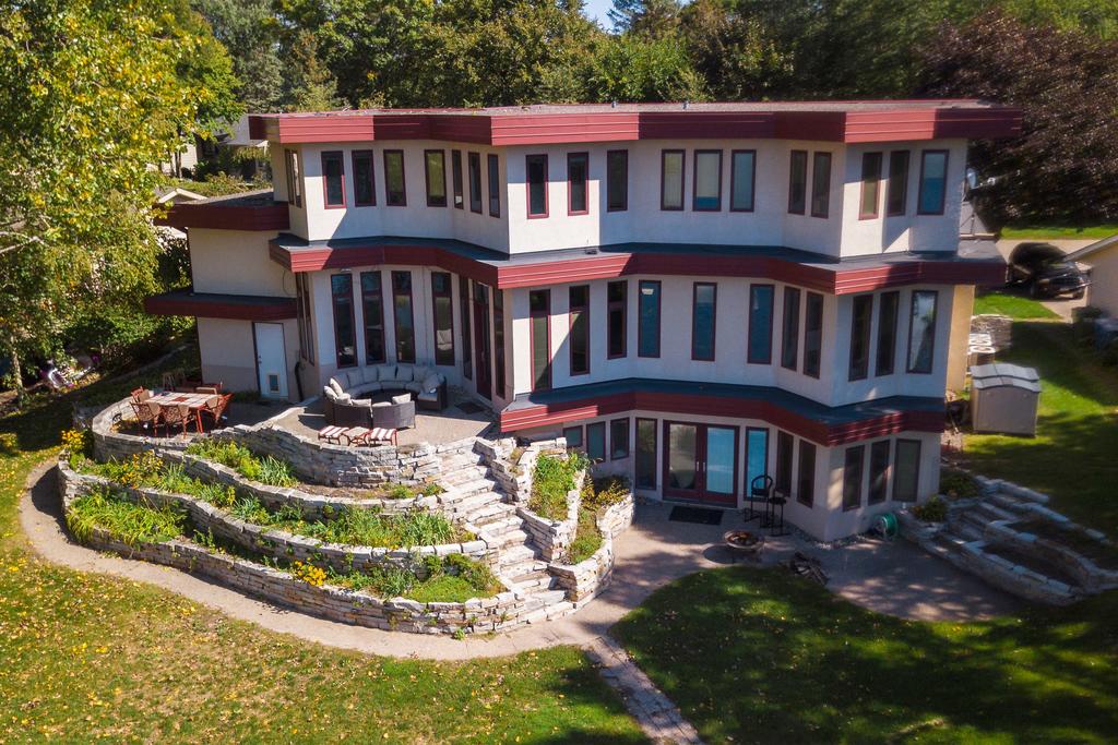 Apartment With Dock And Patio Access On Long Lake - thumb 2