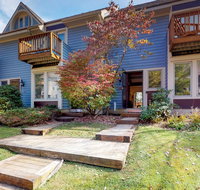 Bear's Den - Accommodation Ohio