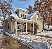 Beautiful Downtown House Less Than 3 Miles to Hiking and USU - Accommodation Ohio