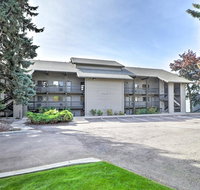 Bigfork Condo with Pool Access -Walk to the Lake and Town - Accommodation Ohio