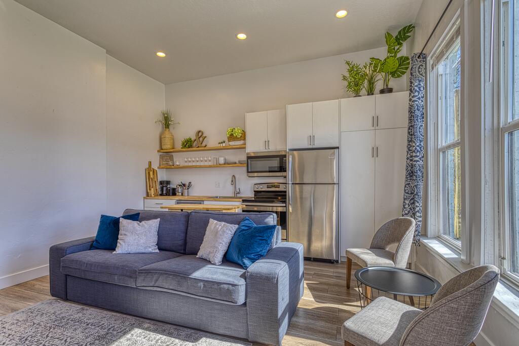 Brand New Two Bedroom Apartment - Temple Square, Vivint Arena, City Creek, Salt Palace, Gateway - thumb 3