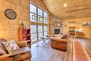 Brand-New Cabin, 8 Mi To Mohican State Park!