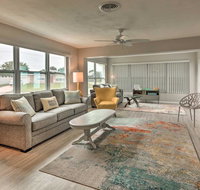 Bright Bungalow with Grill Walk to Ormond Beach - Accommodation Ohio