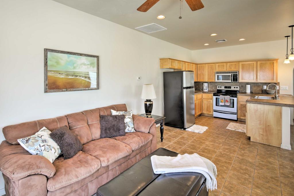 Bright Cottage With Pool & Spa - 5 Mi To Lake Havasu - thumb 2