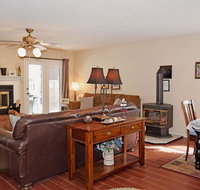 By The River Cottage - Accommodation Ohio