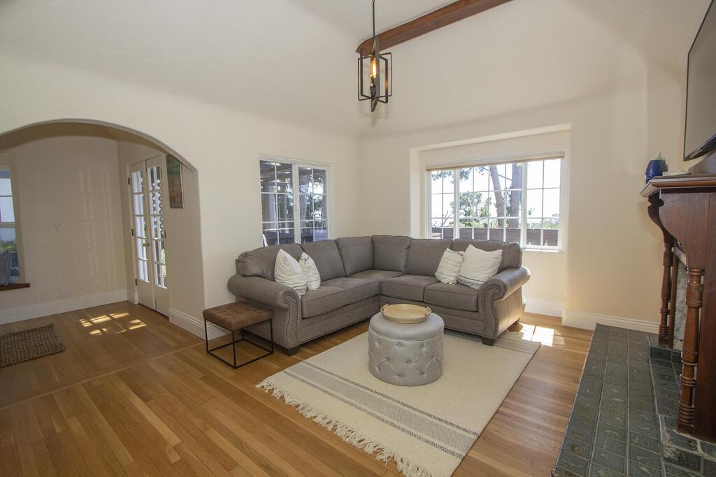 Carmel 4 Bedroom With Panoramic Pacific Views - thumb 3
