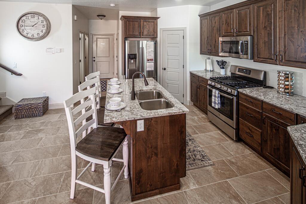 Casitas 1917 Cylinder Fire Pit, Sleeps 12, Pool Access, X-BOX 360 Over 30 Games - thumb 2