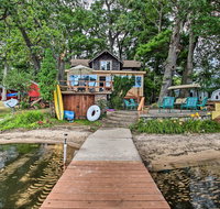 Cedar Lodge at Little Sand Lake with Sandy Beach - Accommodation Ohio