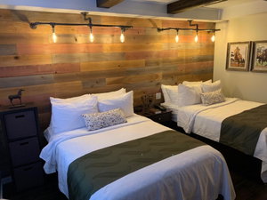Cedar Stables Inn & Suites