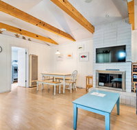 Central Catalina Cottage - Walk to Ferry! - Accommodation Ohio