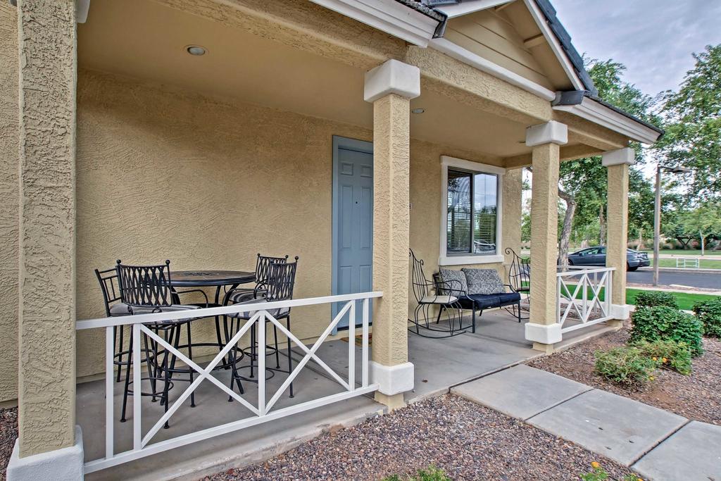 Charming Gilbert House With Porch And Resort Amenities! - thumb 1