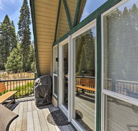 Charming House with Deck - Steps to Lake Almanor - Accommodation Ohio