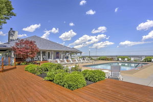 Charming Port Clinton Condo With Community Amenities