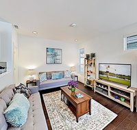 Chic Capitol Hill Townhome w/ Rooftop Deck & AC townhouse - Accommodation Ohio