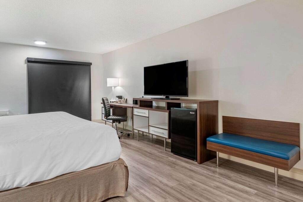 Clarion Pointe Fresno Near Yosemite - thumb 1