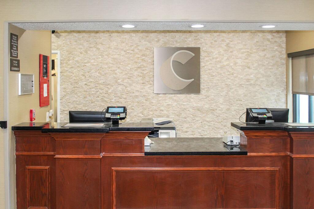 Comfort Inn & Suites - thumb 2