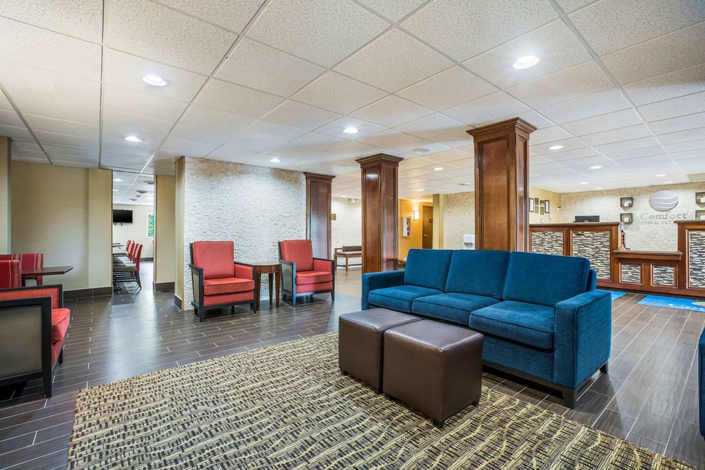 Comfort Inn & Suites Fairborn Near Wright Patterson AFB - thumb 3