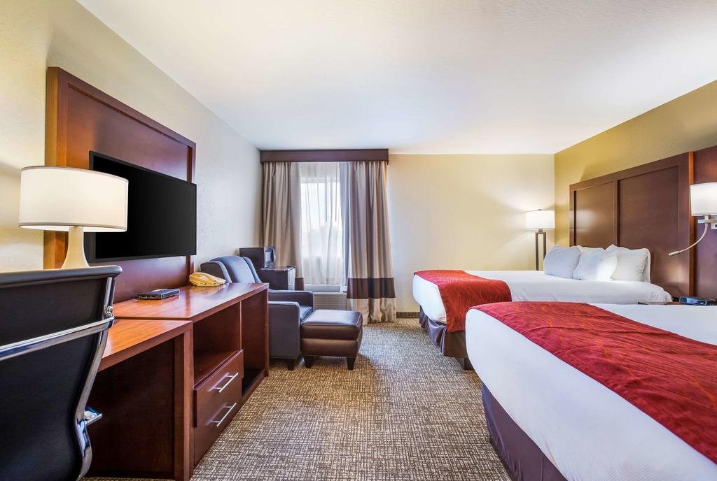 Comfort Inn & Suites Fairborn Near Wright Patterson AFB - thumb 1