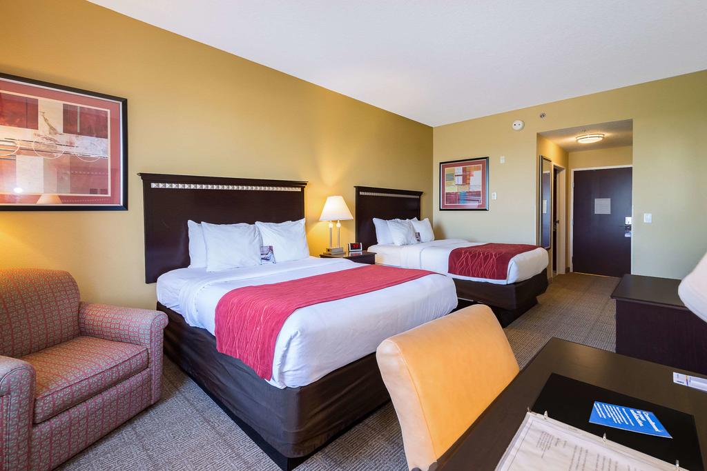 Comfort Inn & Suites Maingate South - thumb 1