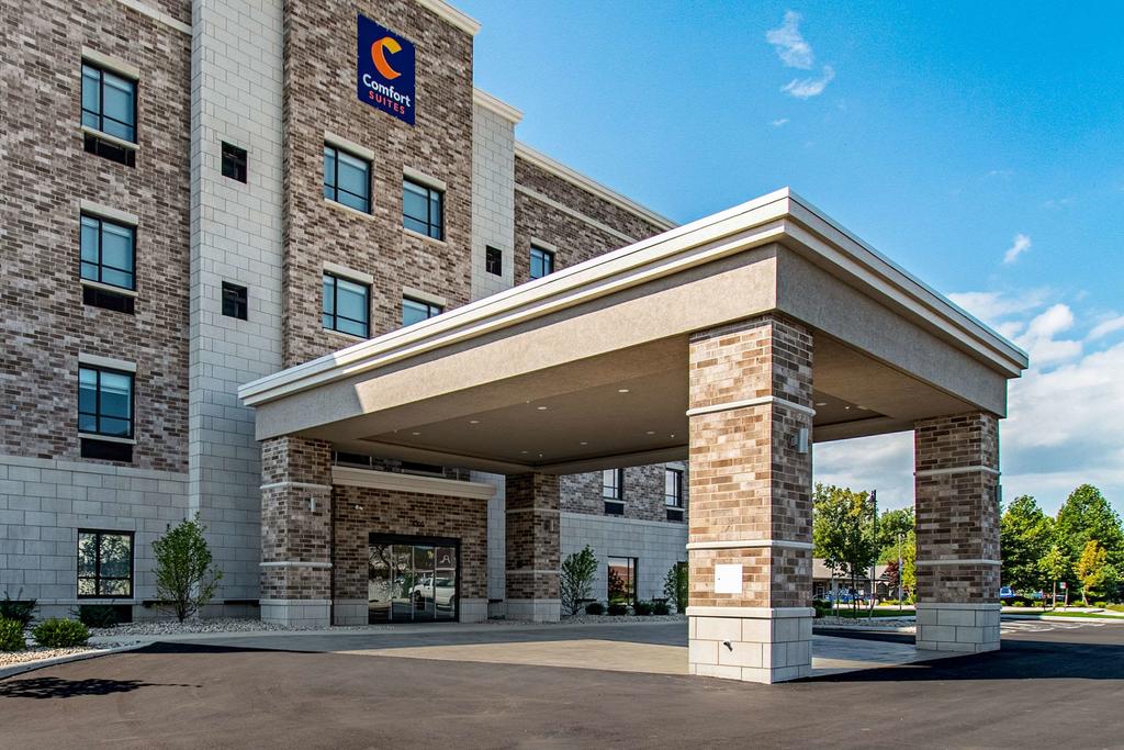 Comfort Suites - thumb 1