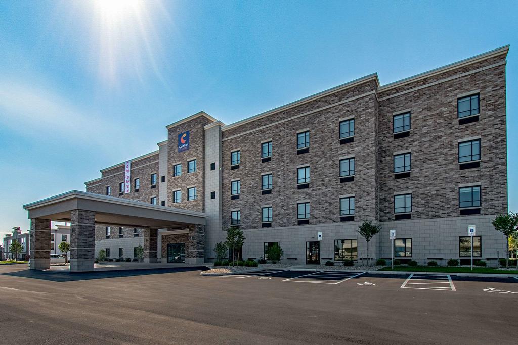 Comfort Suites - thumb 0