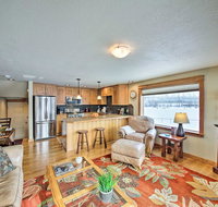 Condo with Porch and Mountain View on Lake Pend Oreille - Accommodation Ohio