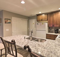 Condo with Screened Porch on Lake of the Ozarks! - Accommodation Ohio