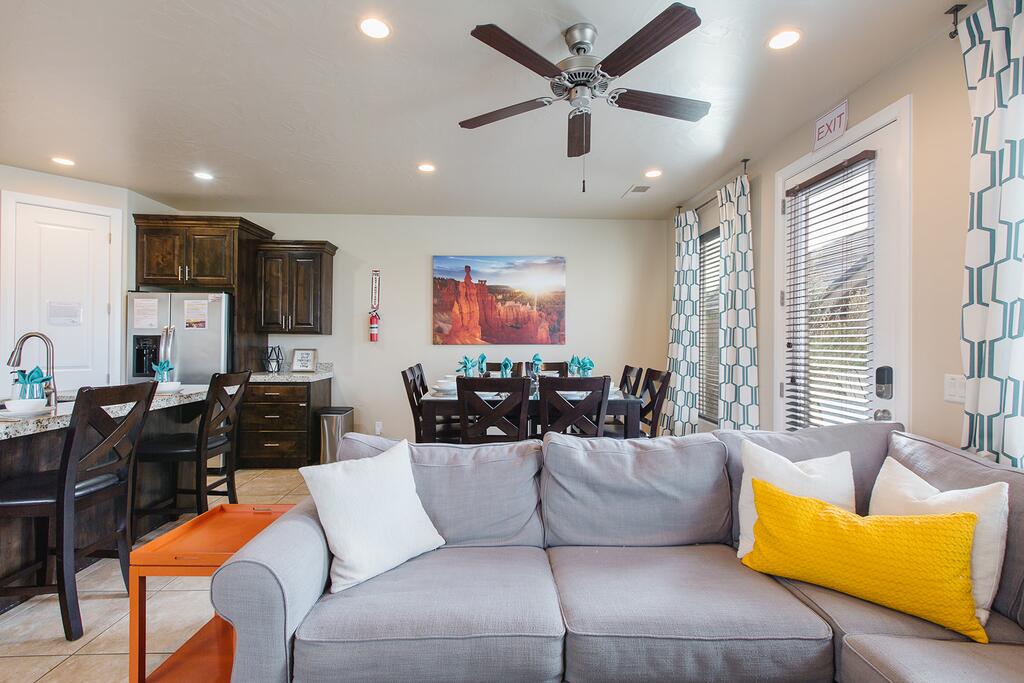 Coral Ridge 4144 X-BOX ONE, PRIVATE HOT TUB, SCOOTERS, BIKE, FISHING GEAR, GAMES, AND MORE! - thumb 2