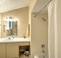 Cozy 'Cedar Cottage,' Walk to Peninsula State Park - Accommodation Ohio